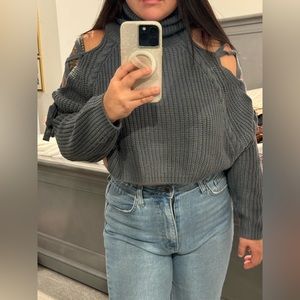 Cropped knit denim blue sweater